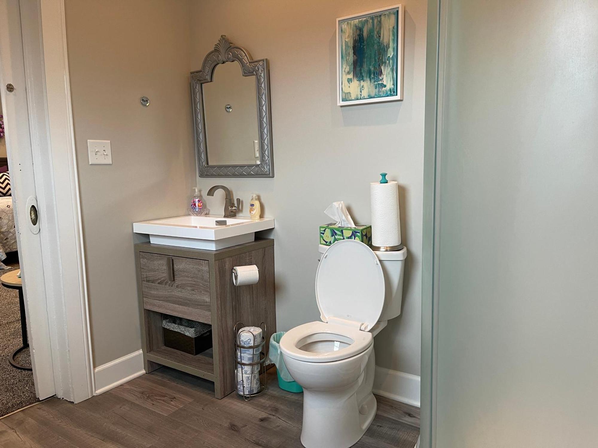 Vip Suites For Business Women, Nurses, College Moms Traveling To Indianapolis Exterior photo