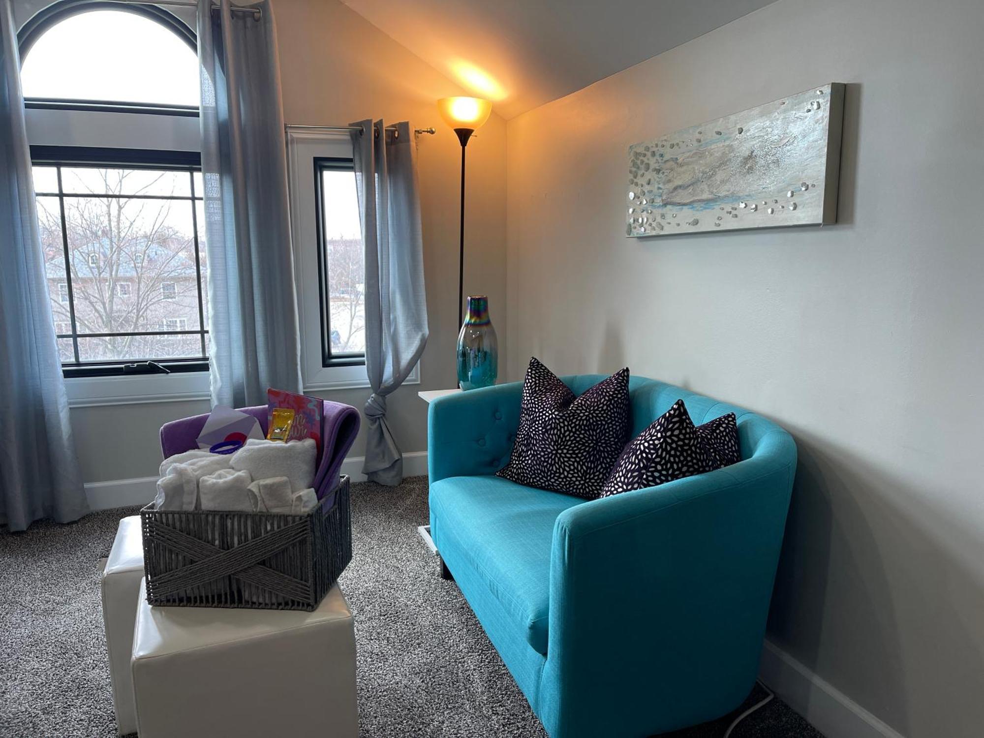 Vip Suites For Business Women, Nurses, College Moms Traveling To Indianapolis Exterior photo