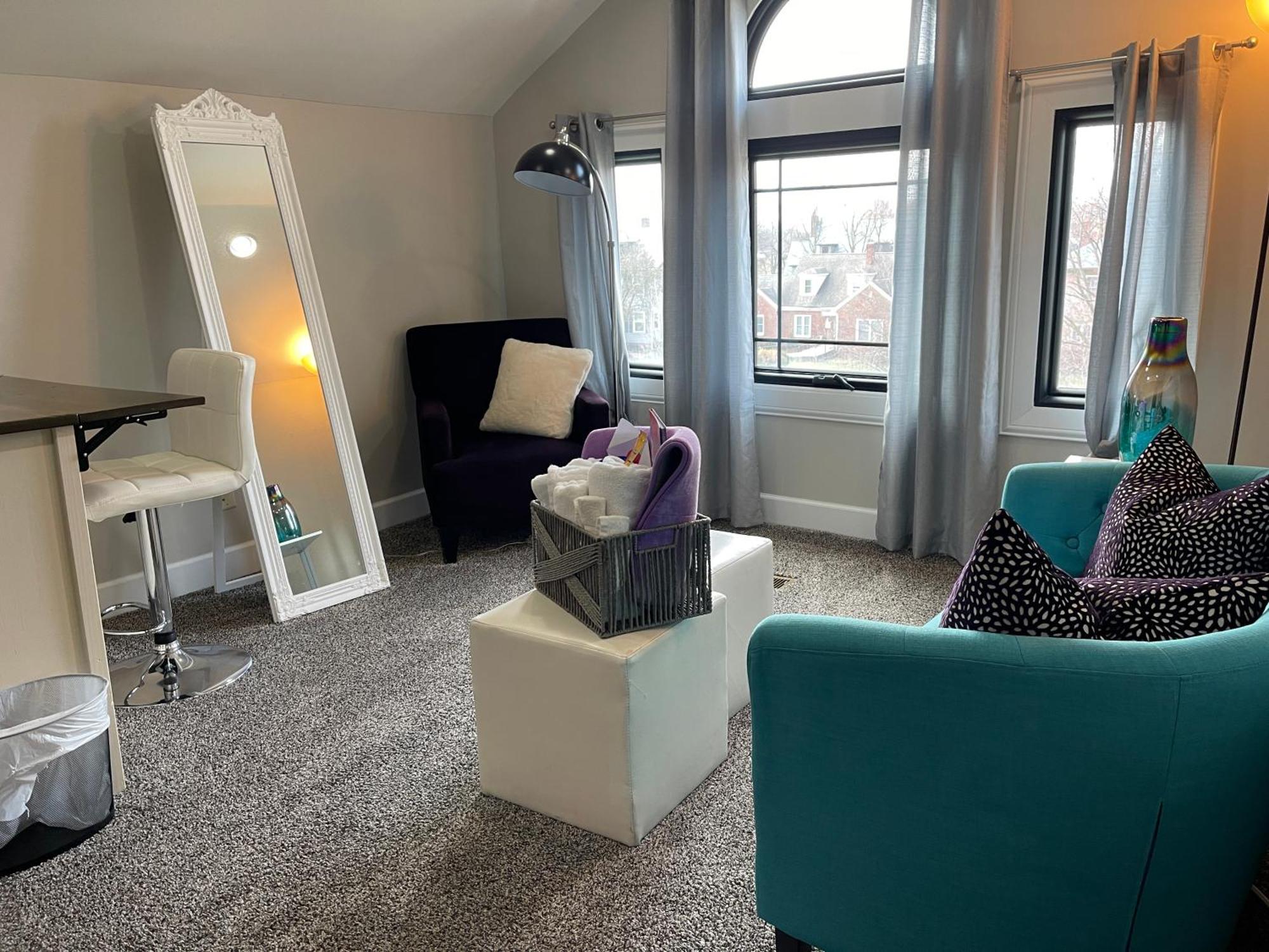 Vip Suites For Business Women, Nurses, College Moms Traveling To Indianapolis Exterior photo