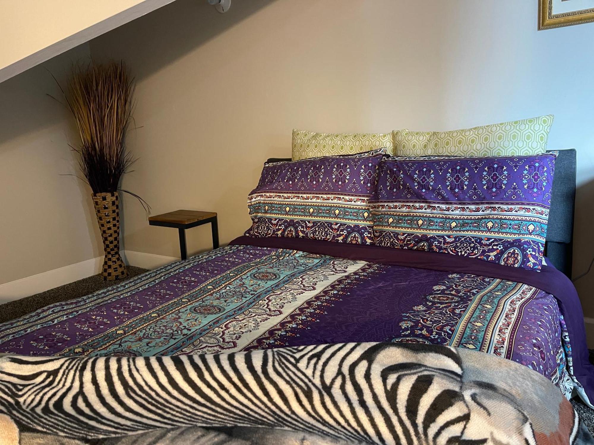 Vip Suites For Business Women, Nurses, College Moms Traveling To Indianapolis Exterior photo