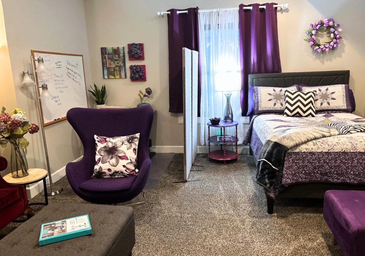 Vip Suites For Business Women, Nurses, College Moms Traveling To Indianapolis Exterior photo