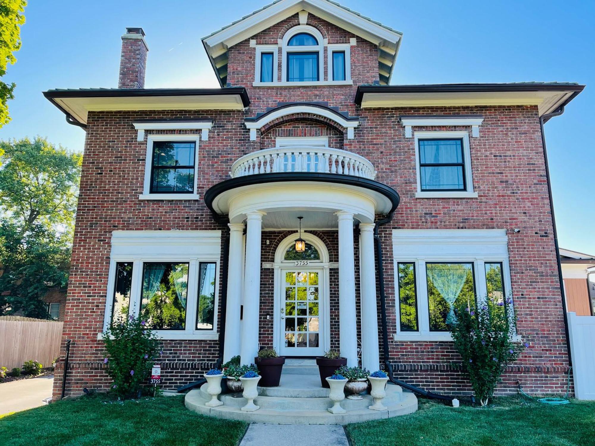 Vip Suites For Business Women, Nurses, College Moms Traveling To Indianapolis Exterior photo