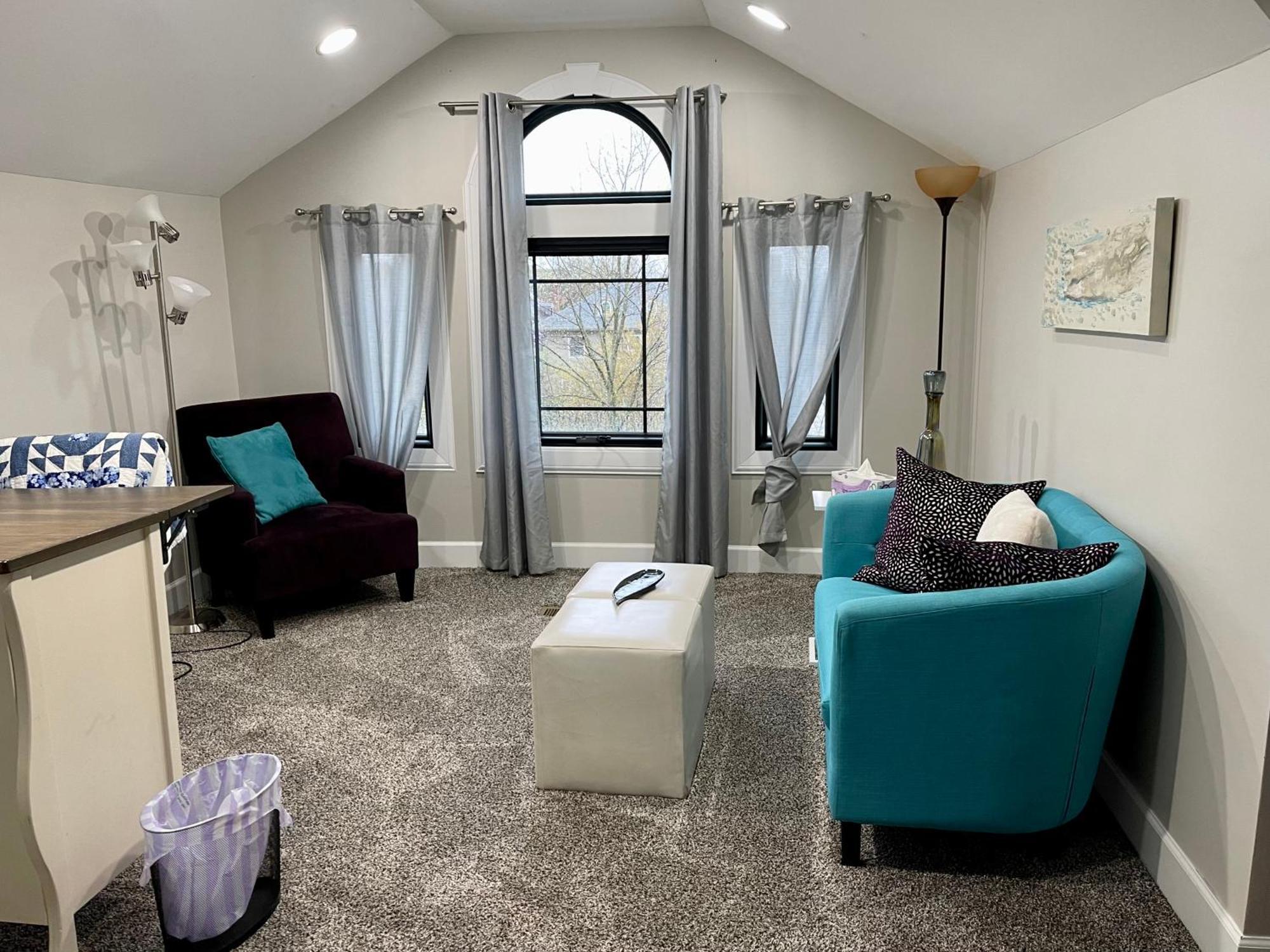 Vip Suites For Business Women, Nurses, College Moms Traveling To Indianapolis Exterior photo