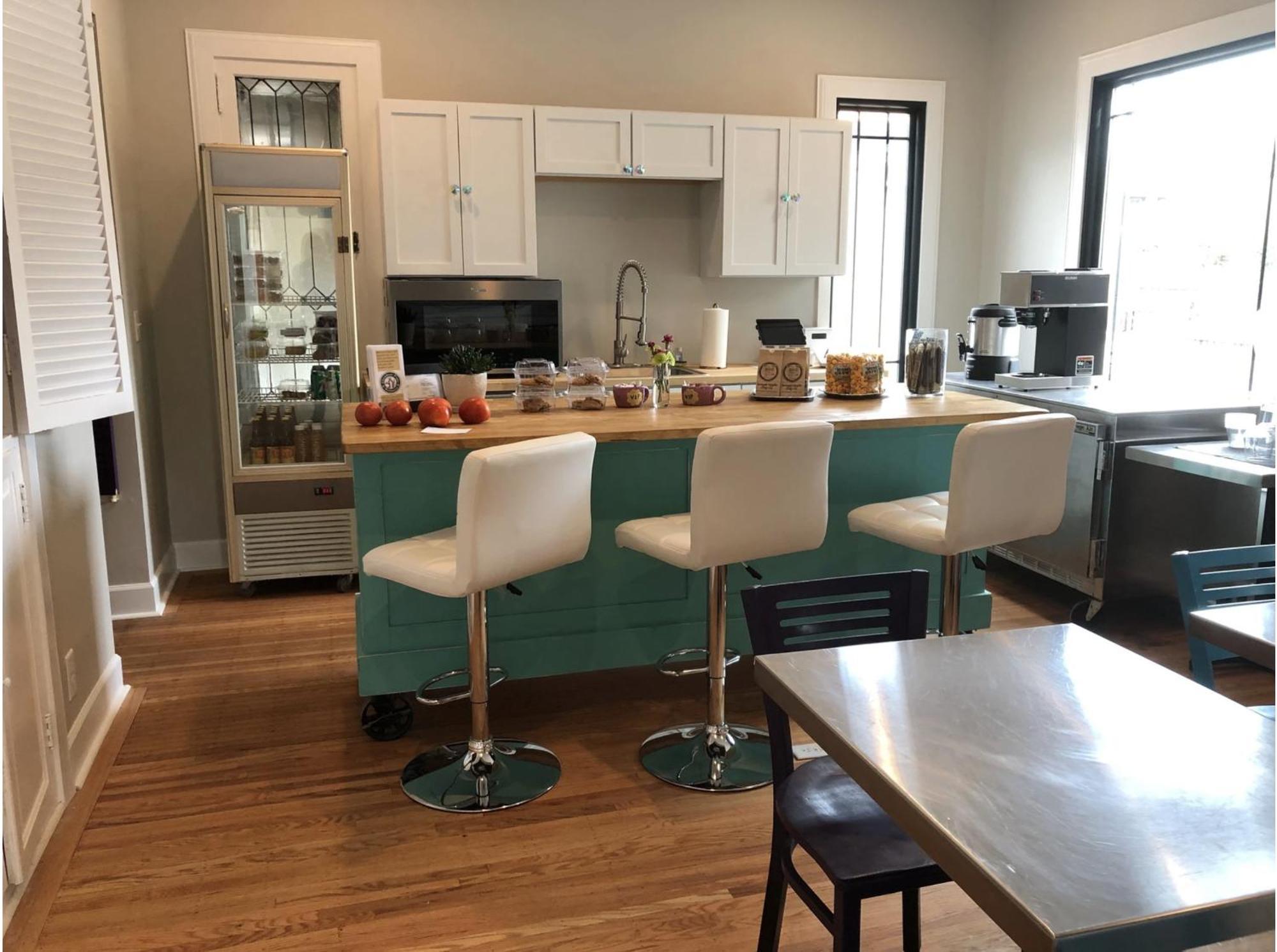 Vip Suites For Business Women, Nurses, College Moms Traveling To Indianapolis Exterior photo