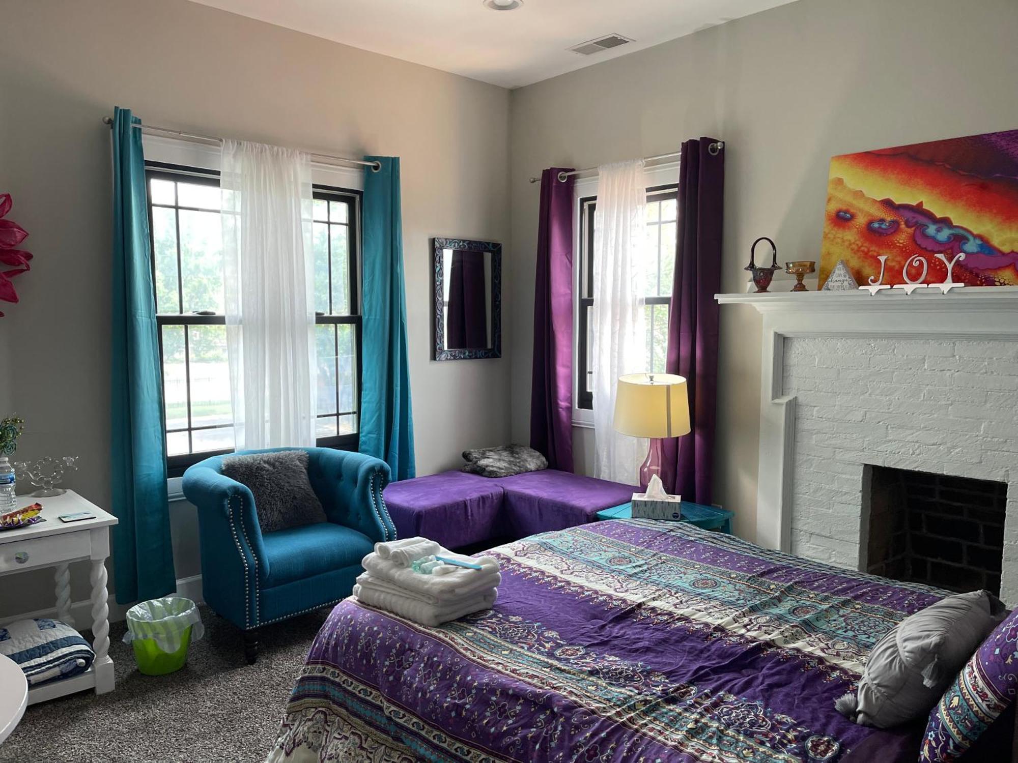 Vip Suites For Business Women, Nurses, College Moms Traveling To Indianapolis Exterior photo